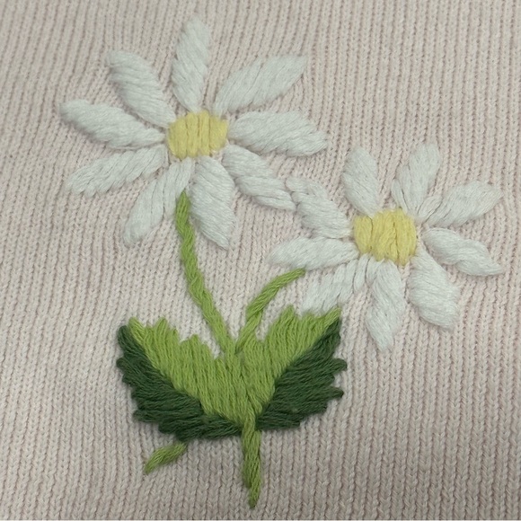 VINTAGE Crystal Kobe Pink Floral Embroidered Cardigan Sweater Buttons Women’s L - Picture 4 of 13